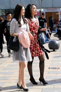街拍超薄丝袜无内图,街头时尚新宠儿的超薄风采