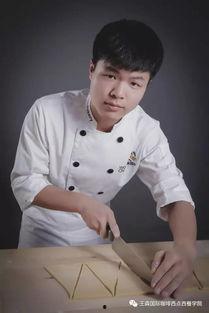 王森裱花视频,匠心独运，花艺之美尽收眼底