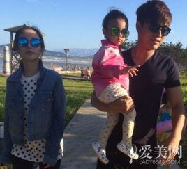 明星孩子pose,萌态百出，萌化人心