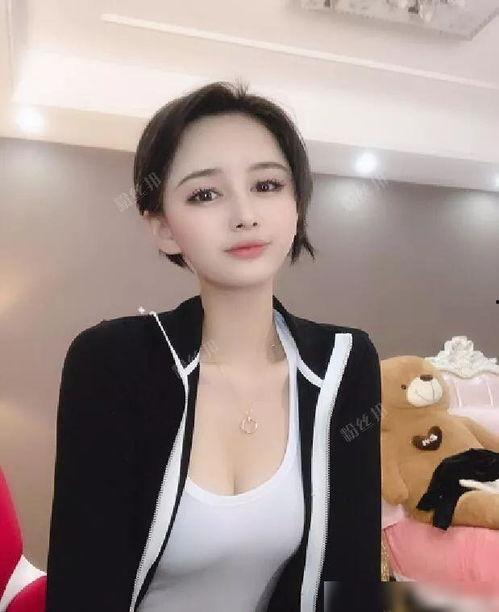 国模小璐时光私拍视频